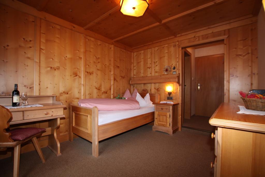 Gasthof zur Mühle Leutasch Zimmer foto
